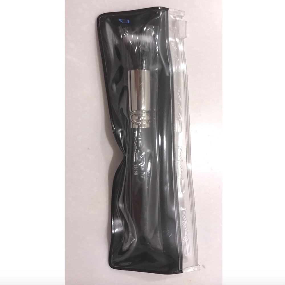 MAC COSMETICS BRUSH 130SH, BN. NATURAL+SYNTHETIC